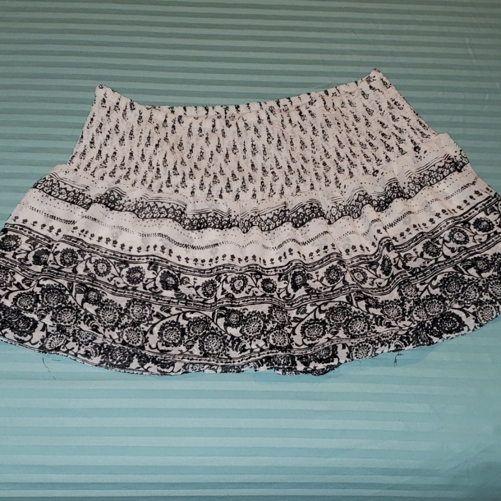 Skirt with short underneath.